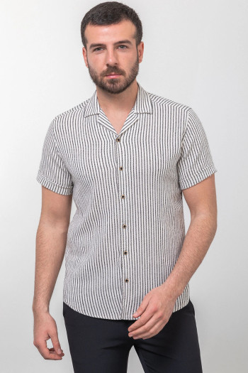 Slim Fit Erkek Apaç Yaka Çizgili Kısa Kol Gömlek Beyaz