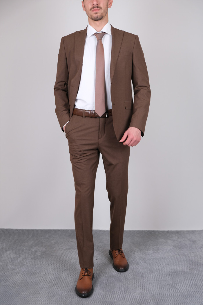 Slim Fit Erkek Sivri Yaka Yeleksiz Klasik Takım Elbise Kahverengi