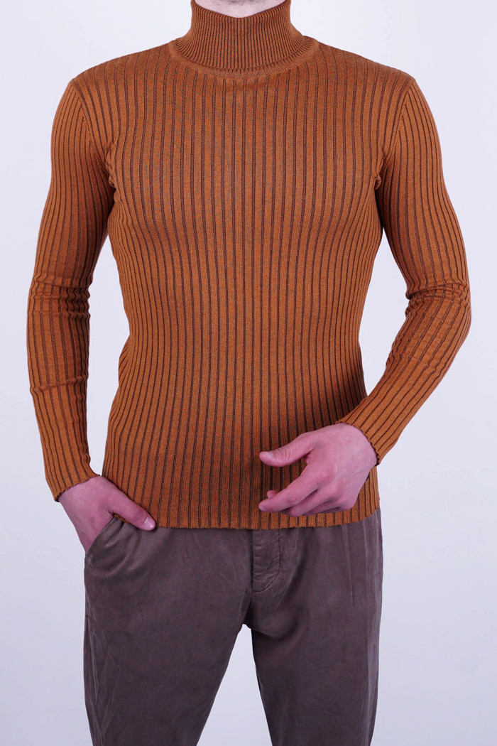 Extra Slim Fit Erkek Çizgi Desen Tam Boğazlı Triko Camel