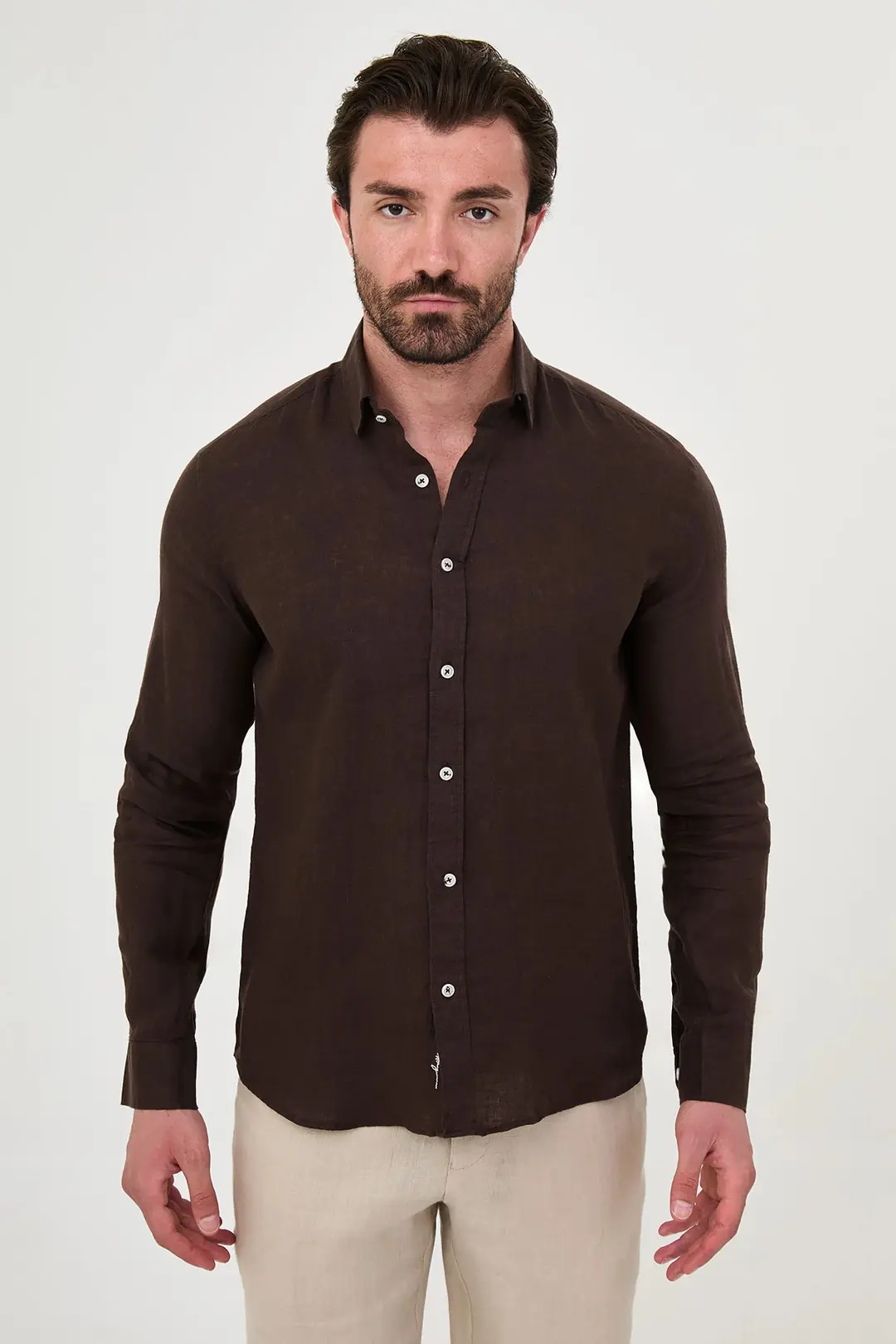 Slim Fit Erkek Gizli Düğmeli Yaka Ham Keten Spor Gömlek 1